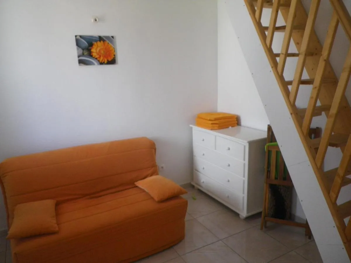 شقة Immeuble Nebot Grand-Bourg  0*, Grand-Bourg (Marie Galante) غوادلوب
